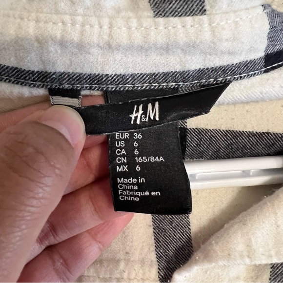 H&M Black & White Plaid Shirt - Picture 6 of 7
